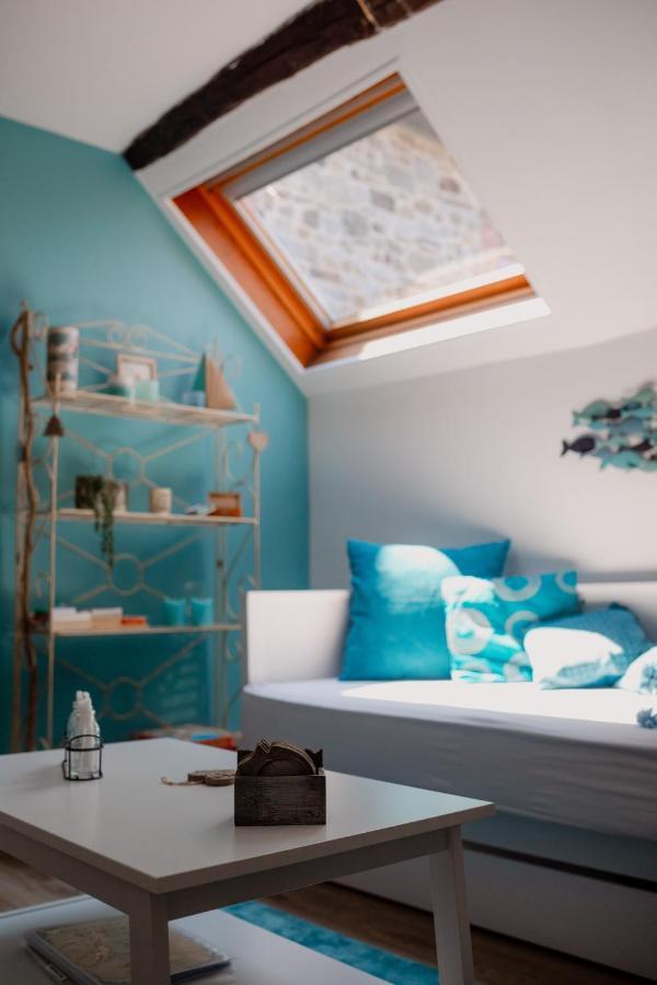 Apartamento Logis Le P'Tit Rouillon Au Rythme De La Meuse Annevoie-Rouillon Exterior foto