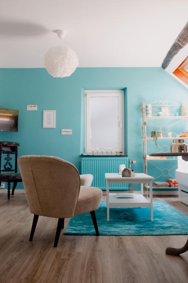 Apartamento Logis Le P'Tit Rouillon Au Rythme De La Meuse Annevoie-Rouillon Exterior foto